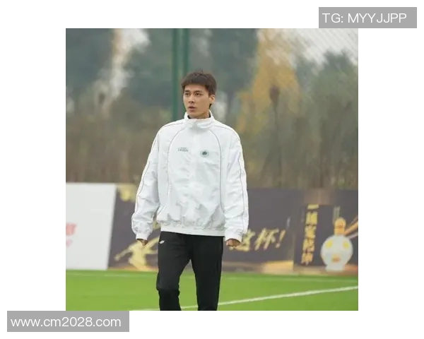 李易峰热爱足球明星背后的故事与他对运动的热情探索